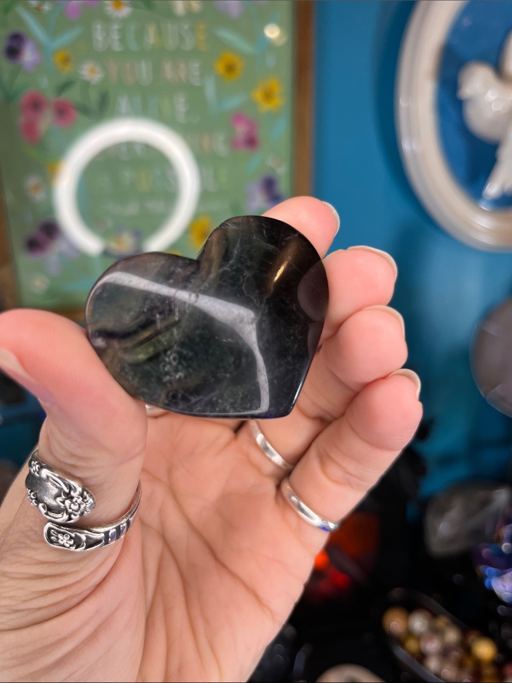 Black rose flourite